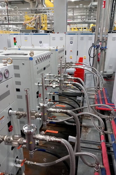 Filtro magnético de flujo MSP-MC – protección del molde en una planta de inyección de piezas de automoción