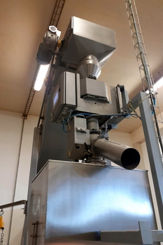Detector de metales en caída QUICKTRON 07 RH HyQ Clean – granulación y homogeneización de mezclas en la producción farmacéutica