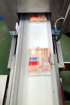 Detector de metales en forma de túnel Metron 07 CI – purificación de la leche en una lechería