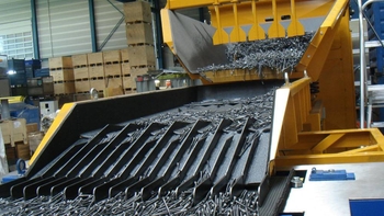 Alimentador vibratorio de distribución - clasificación de fracciones finas y preparación del material