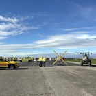 Cruz luminosa móvil para señalizar el cierre de la pista del aeropuerto